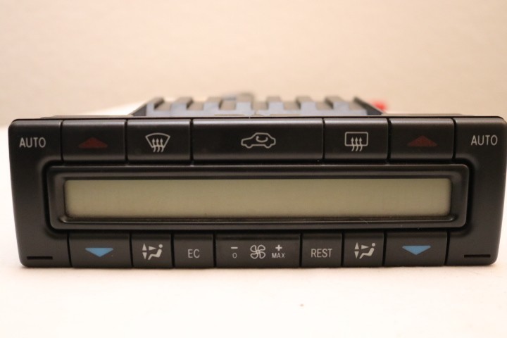 96-03 MERCEDES BENZ W210 E300 E320 A/C Auto Climate Control A140 830 2885 96-03 MERCEDES BENZ W210 E300 E320 A/C Auto Climate Control A140 830 2885