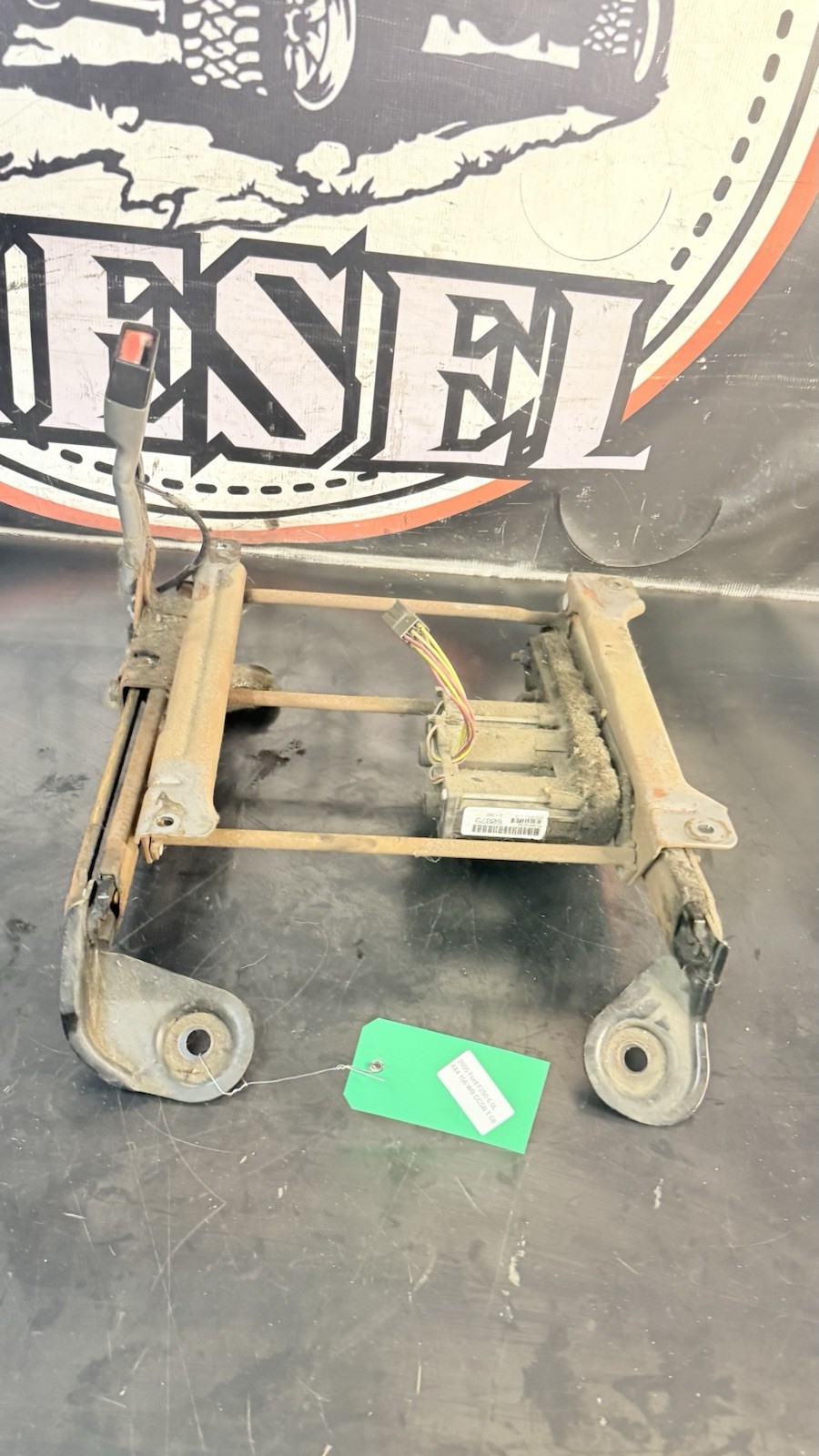 2005-2007 Ford F250 F350 OEM Front Power Seat Track Frame Factory LH Left Hand 2005-2007 Ford F250 F350 OEM Front Power Seat Track Frame Factory LH Left Hand