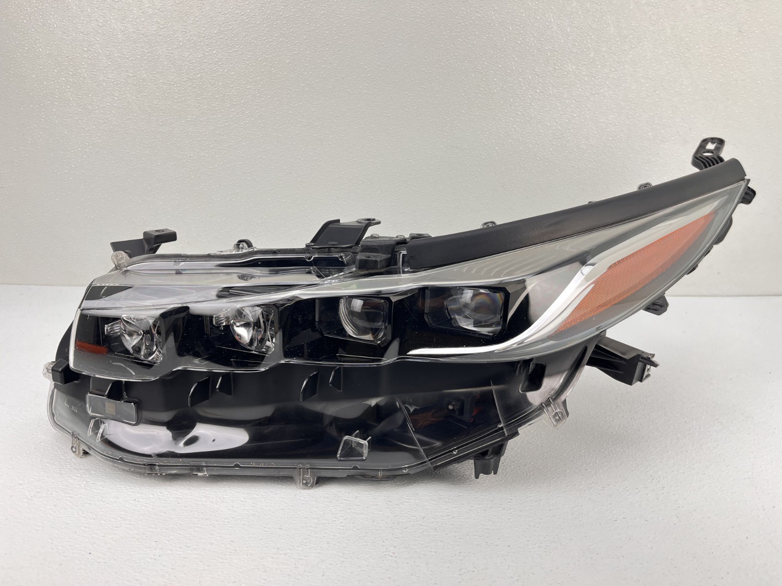 MINT 2017-2022 TOYOTA PRIUS PRIME LH LEFT DRIVER SIDE LED HEADLIGHT OEM
