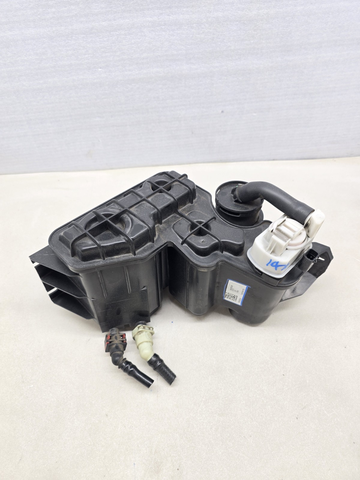 2014-2018 JEEP CHEROKEE FUEL EMISSION CHARCOAL VAPOR CANISTER OEM 2014-2018 JEEP CHEROKEE FUEL EMISSION CHARCOAL VAPOR CANISTER OEM