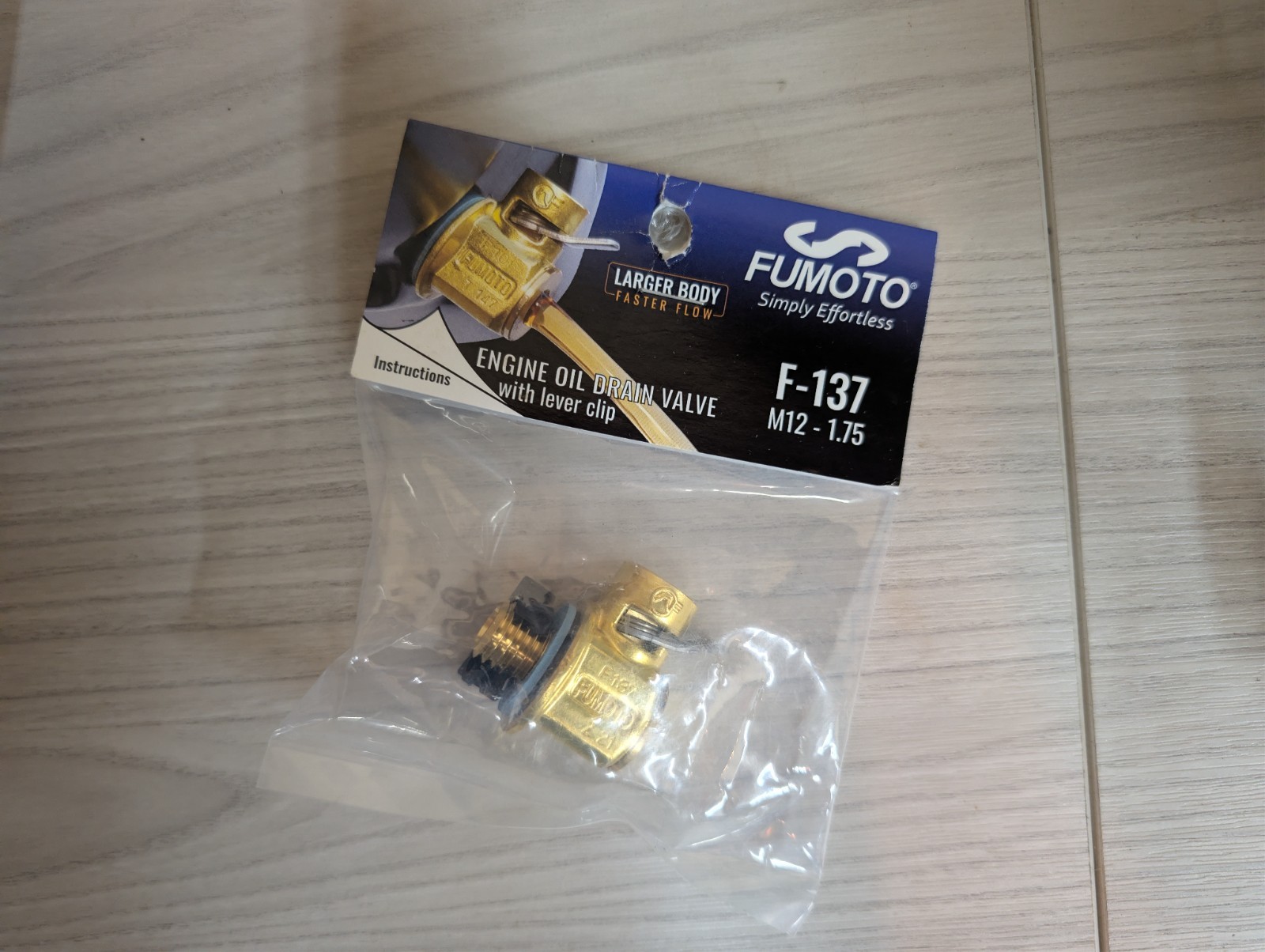 Fumoto Oil Drain Valve F-137 (M12-1.75) with LC10 Safety Clip