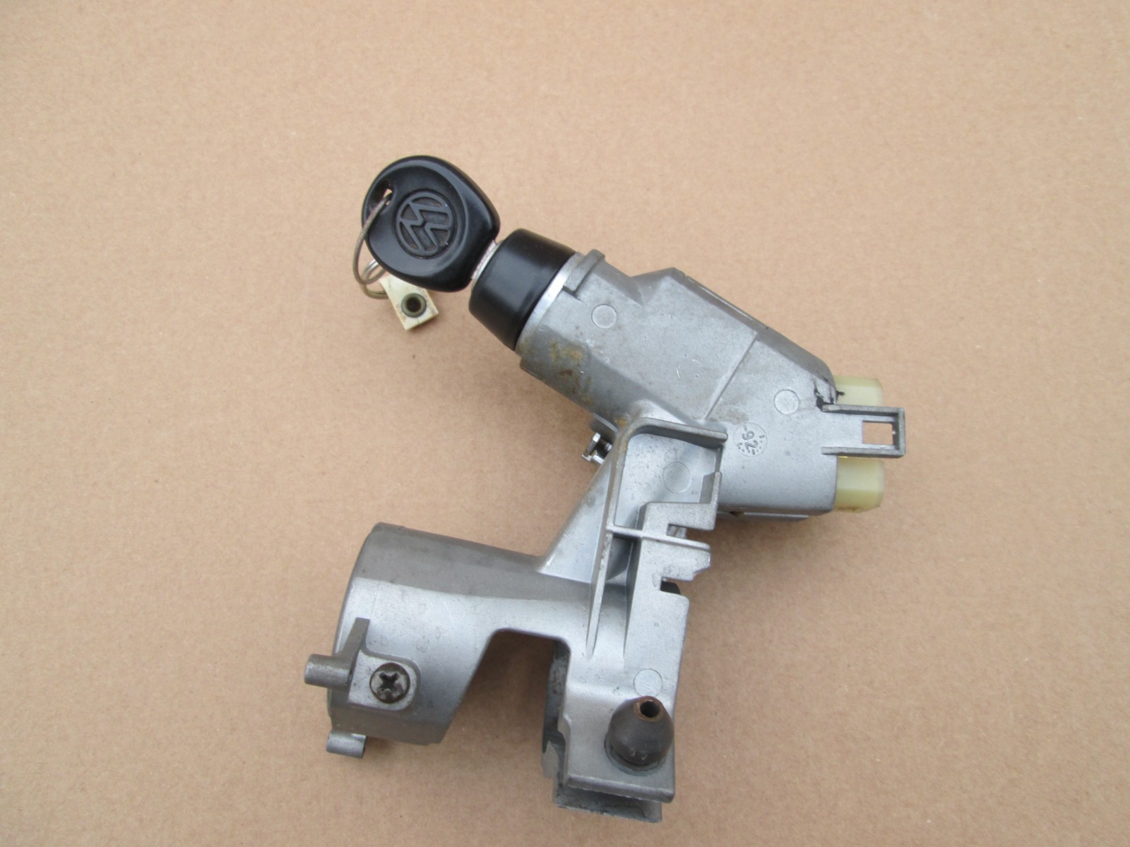 1990-1995 VW Volkswagen Eurovan Transporter T4 Ignition Switch