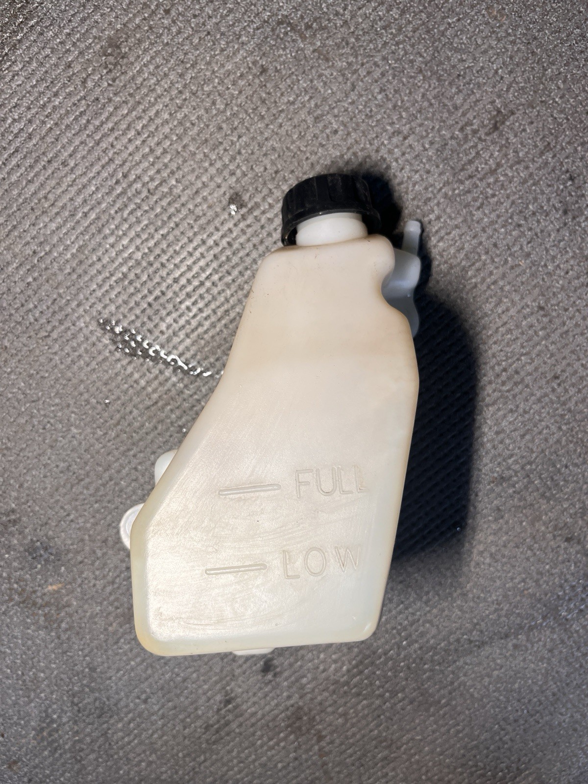 1988 85-90 Kawasaki Eliminator EN450A-1-A-6 OEM Coolant Plastic Tank 1988 85-90 Kawasaki Eliminator EN450A-1-A-6 OEM Coolant Plastic Tank