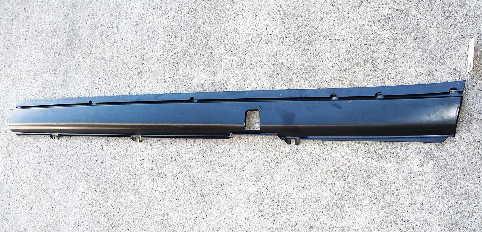 1974-1977 Porsche 911 Left Driver Side Outer Rocker Panel Trim 91155911301 OE A1