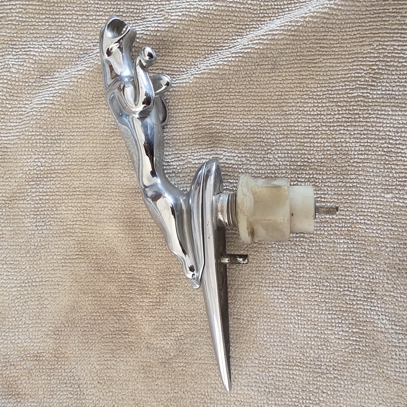 2004-2009 Jaguar XJ8 S-Type Hood Ornament Emblem Chrome Leaping Cat OEM 2004-2009 Jaguar XJ8 S-Type Hood Ornament Emblem Chrome Leaping Cat OEM