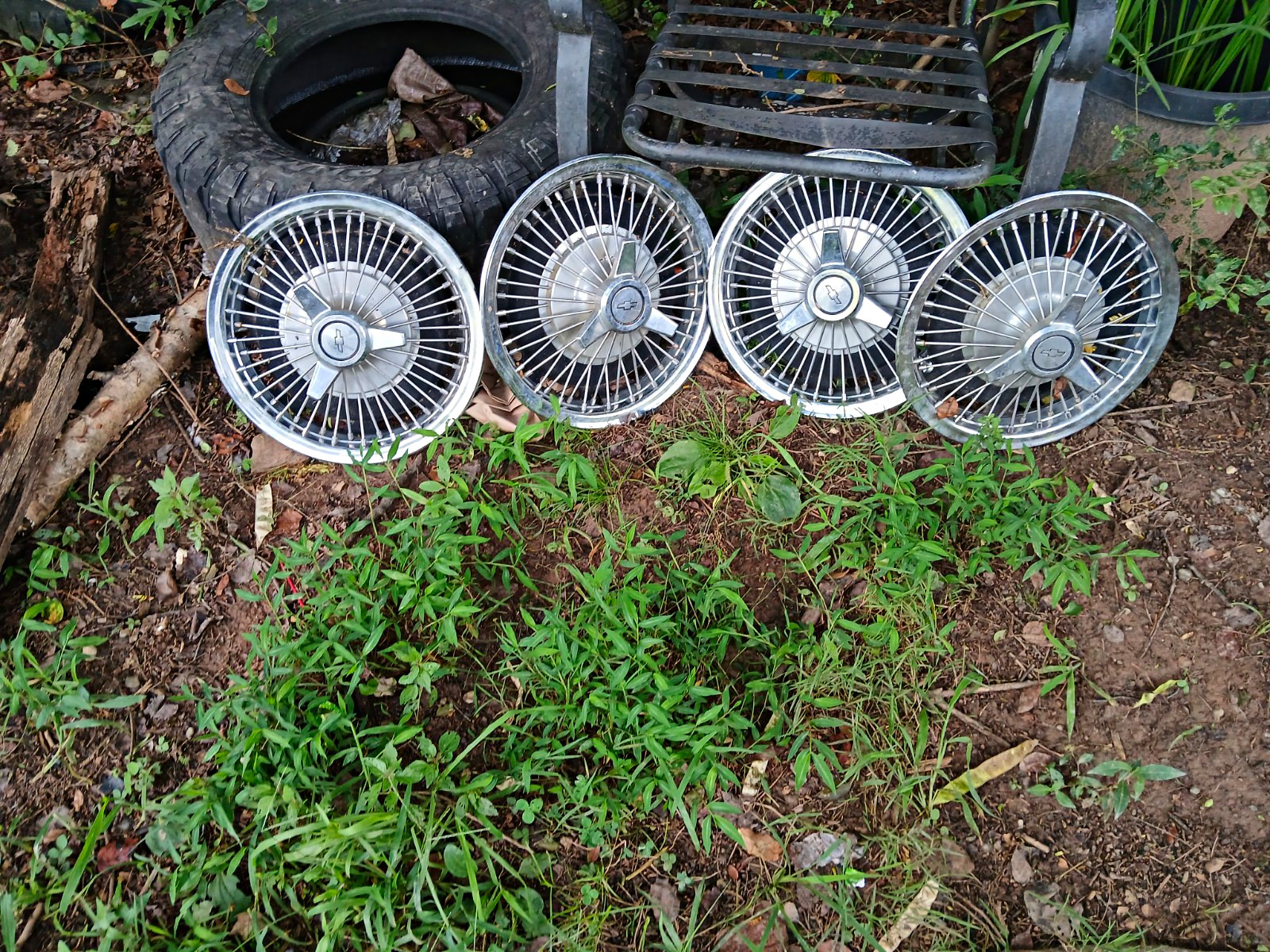 14 Chevy Vintage Chevrolet Spoke Hubcap Good Condition $175.00 14 Chevy Vintage Chevrolet Spoke Hubcap Good Condition $175.00