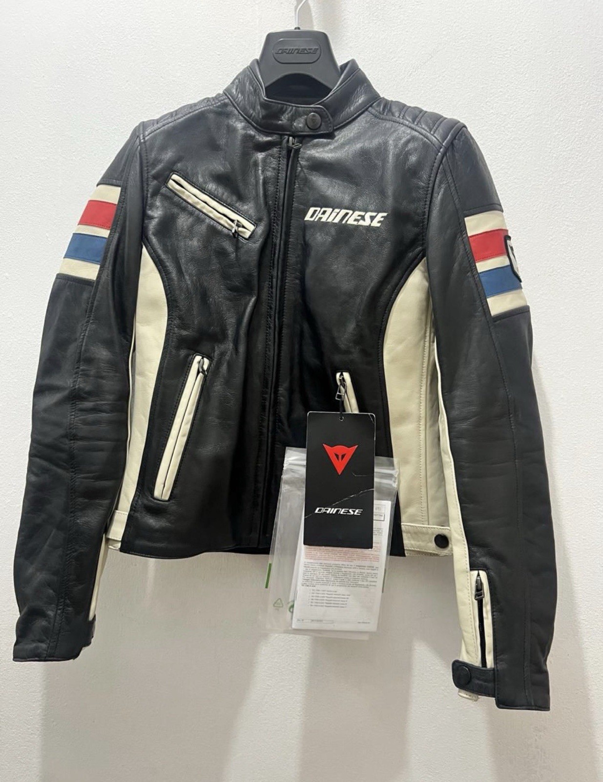 Dainese Woman’s Lola Jacket 5, Size eu 42/ US 10 (M,L) Dainese Woman’s Lola Jacket 5, Size eu 42/ US 10 (M,L)
