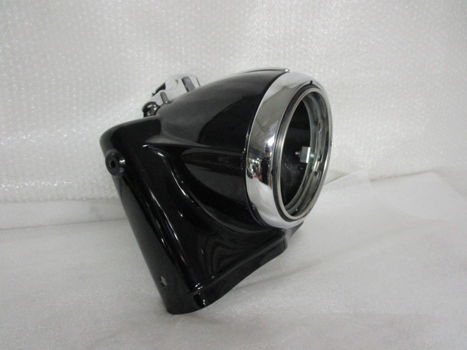 14-24 Harley Davidson FLHR Road King Headlight Nacelle 14-24 Harley Davidson FLHR Road King Headlight Nacelle