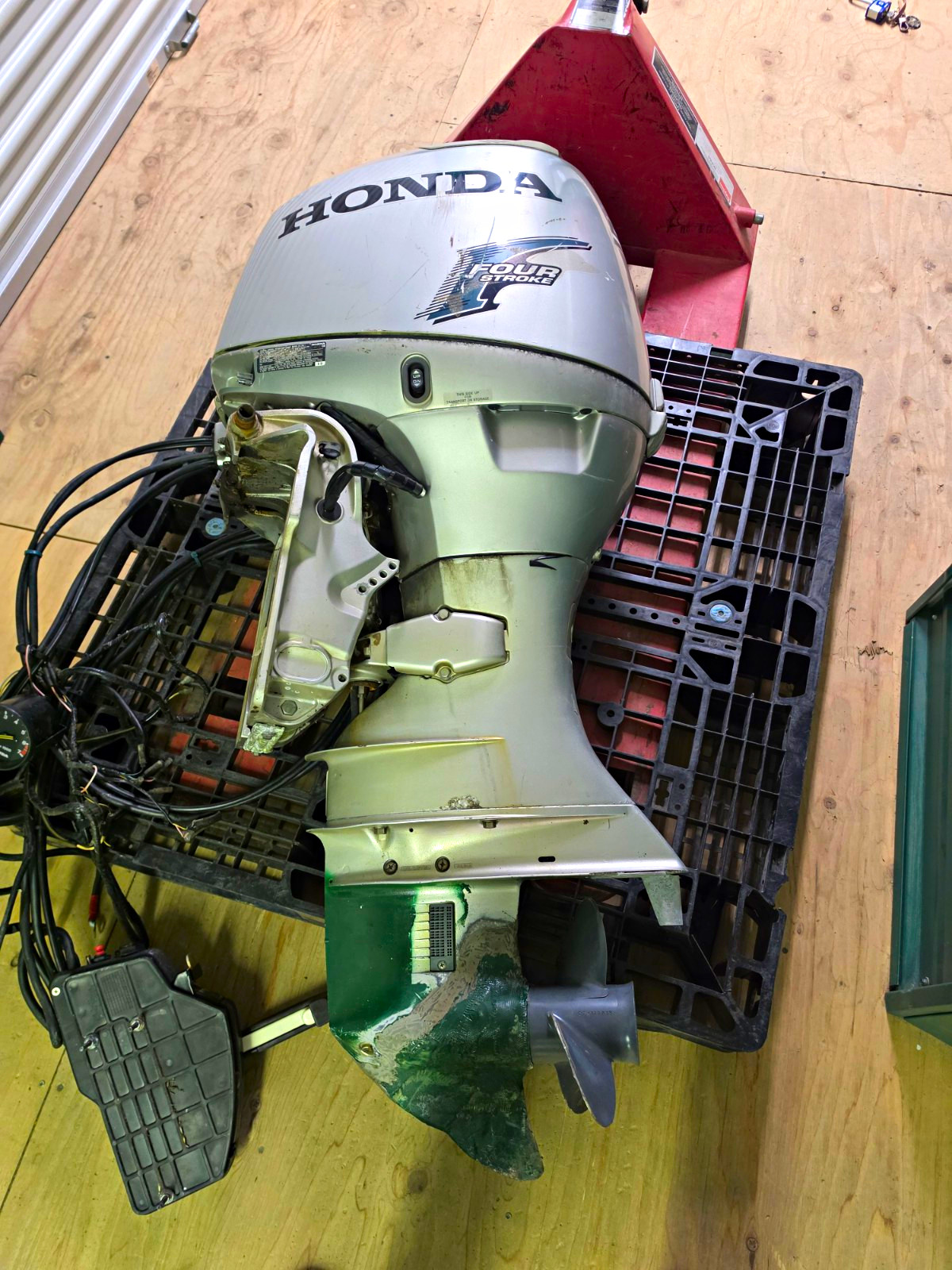 2006 HONDA BF50hp Outboard 4 Stroke W Controls Engine 2006 HONDA BF50hp Outboard 4 Stroke W Controls Engine
