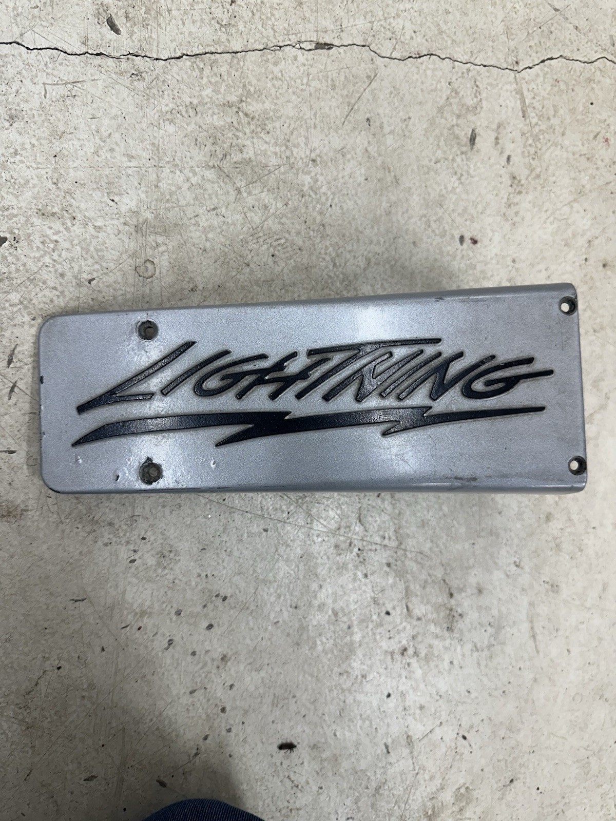 1993-1995 Ford Lightning Gt40 Intake Plaque Cover 5.8 Oem Used 1993-1995 Ford Lightning Gt40 Intake Plaque Cover 5.8 Oem Used