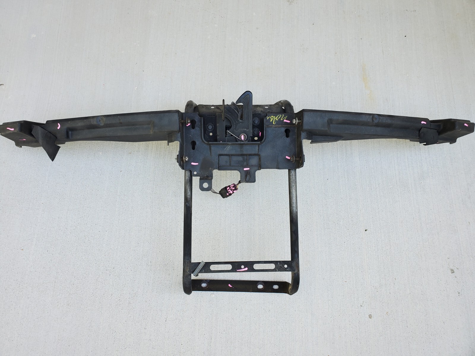 2006-2011 CADILLAC DTS front hood latch core bumper support bracket