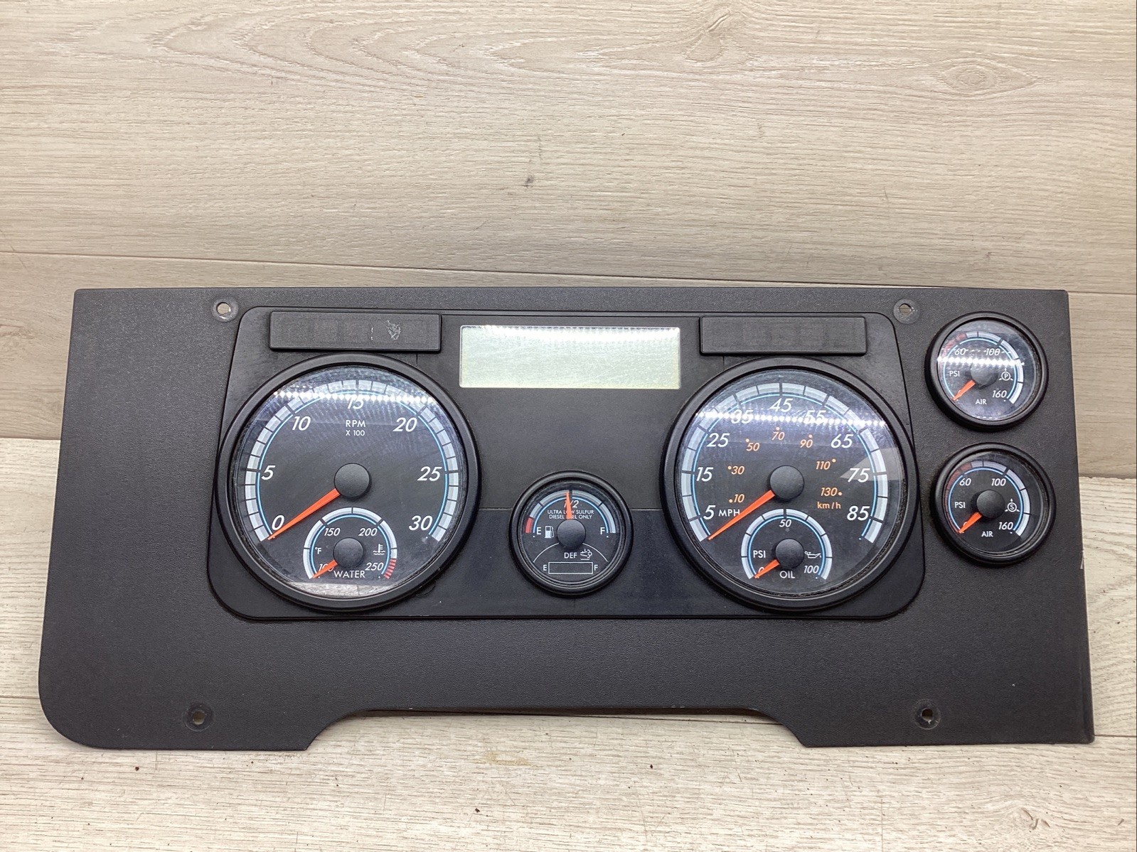 2011-2015 Freightliner CASCADIA Instrument Cluster - Used | P/N A0684379000