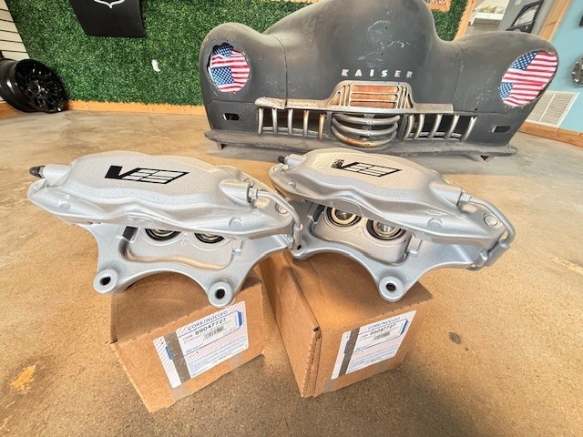 (2) Genuine 04-07 Cadillac CTS Driver Side Frt Caliper 89047727 same as dealer (2) Genuine 04-07 Cadillac CTS Driver Side Frt Caliper 89047727 same as dealer