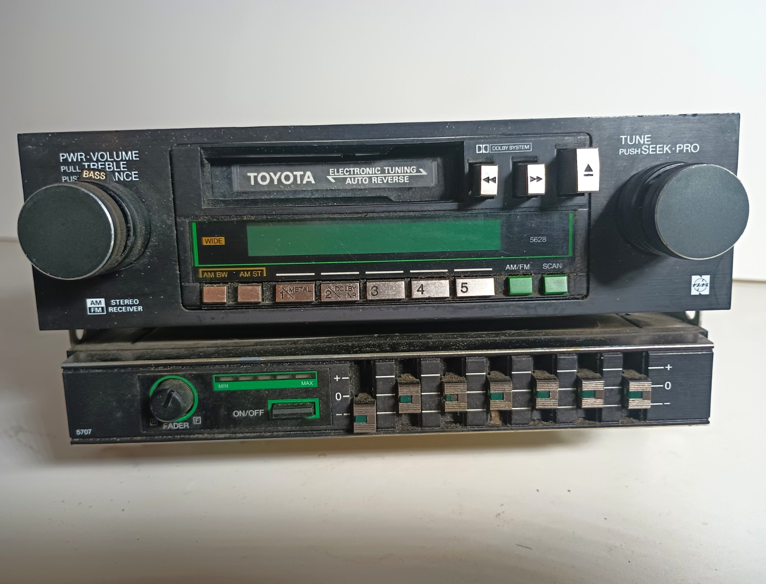 Vintage Toyota Stereo Cassette Deck Graphic Equalizer Celica Pickup Vintage Toyota Stereo Cassette Deck Graphic Equalizer Celica Pickup