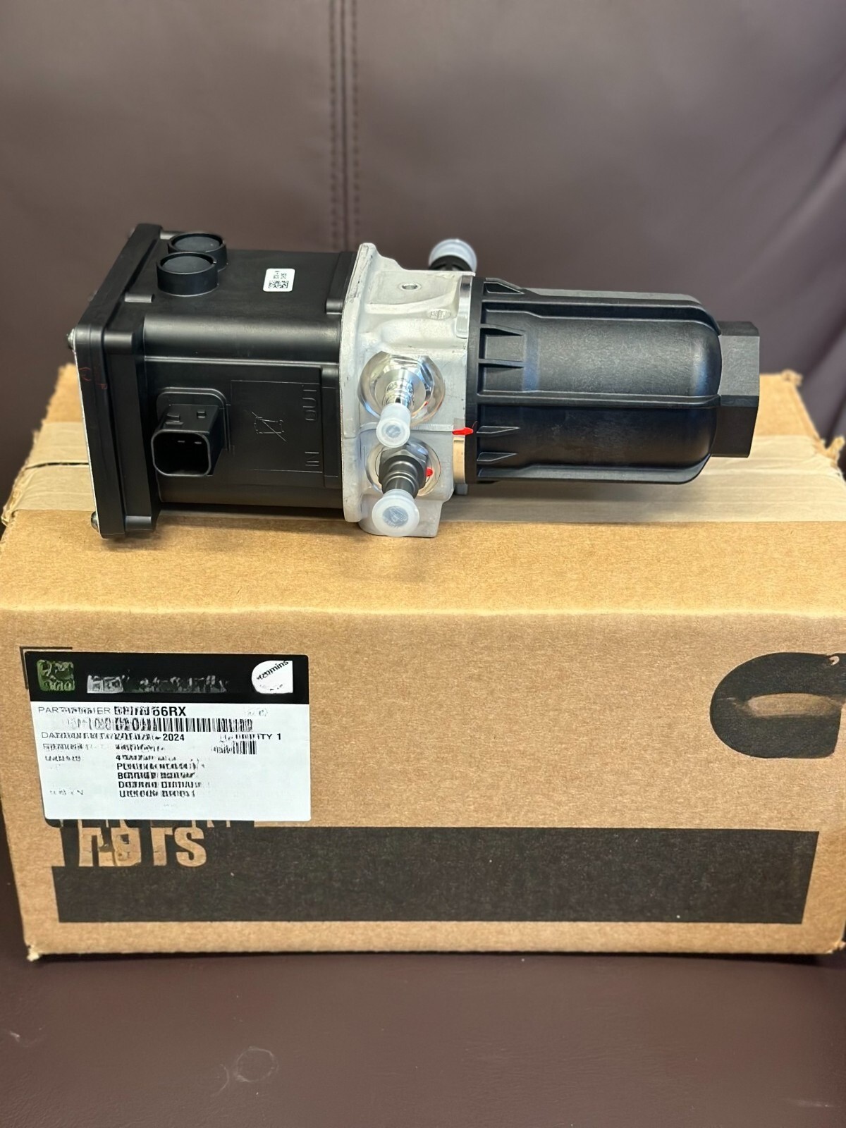 2208766pe New For DEF Doser Urea Pump Assembly for Paccar , Cummins 5506956RX=