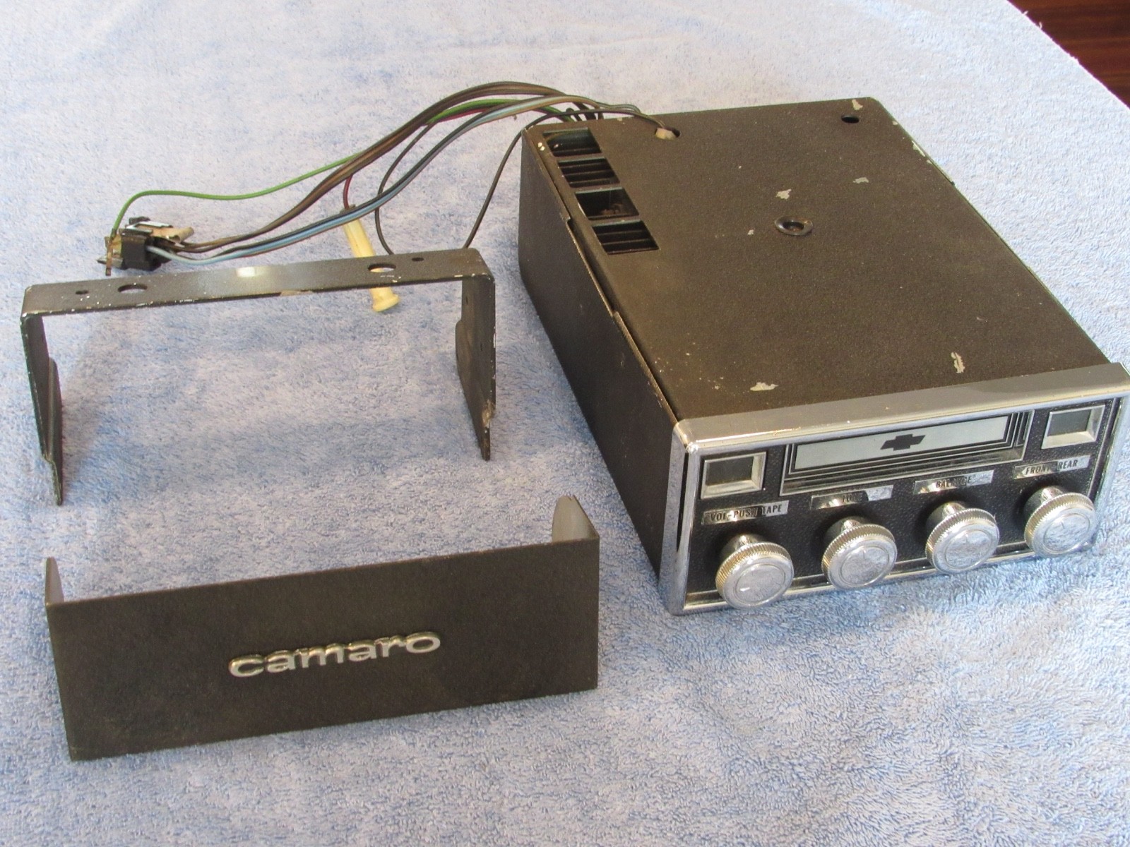 GM NOS 1967 1968 Chevy Camaro 8 Track Tape Player Under Dash Mount RS SS Z-28 GM NOS 1967 1968 Chevy Camaro 8 Track Tape Player Under Dash Mount RS SS Z-28
