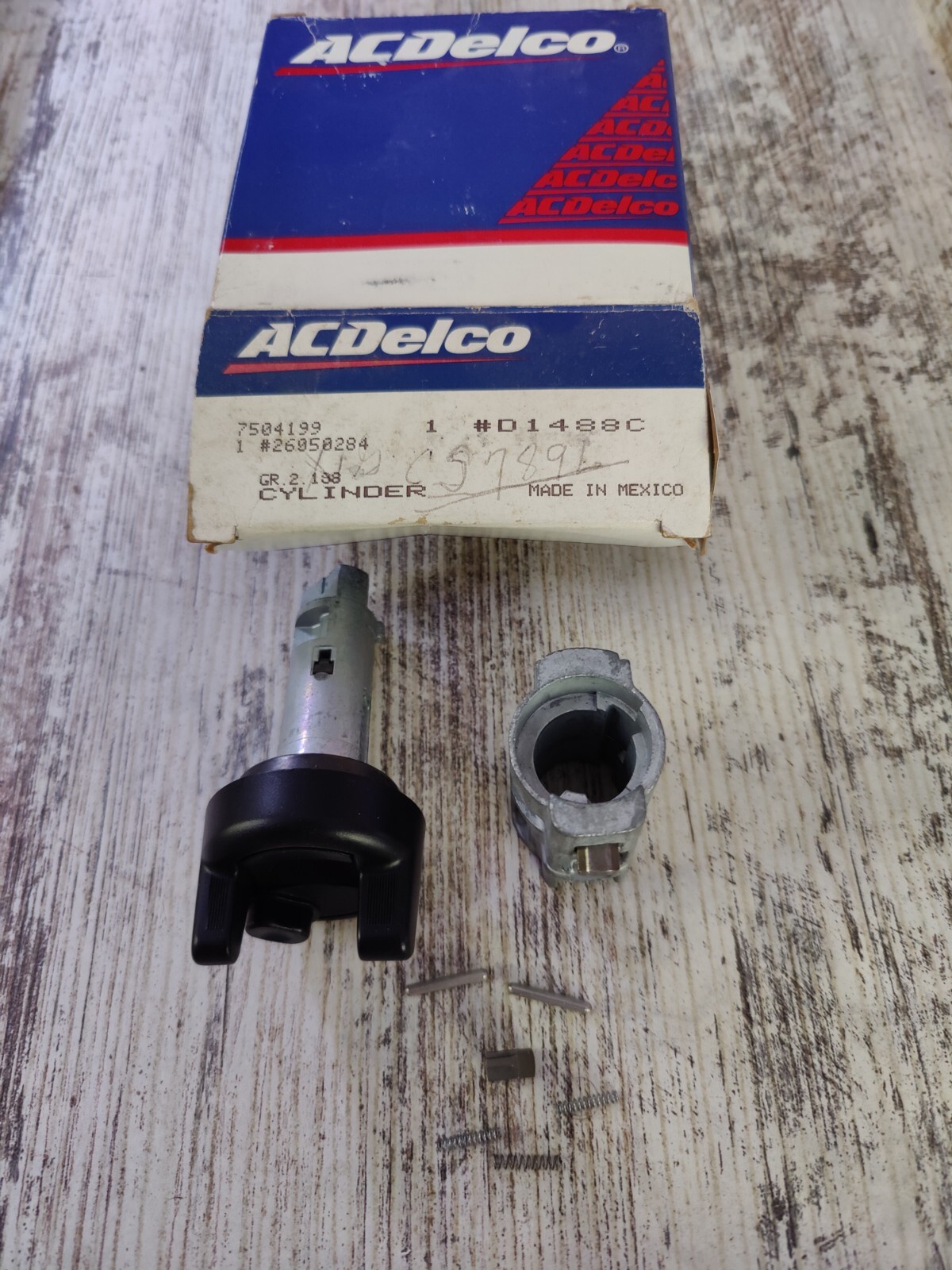 NOS OEM 1994-95 Chevy Olds Pont Ignition Lock Cylinder ACDelco 26050284 D1488C NOS OEM 1994-95 Chevy Olds Pont Ignition Lock Cylinder ACDelco 26050284 D1488C