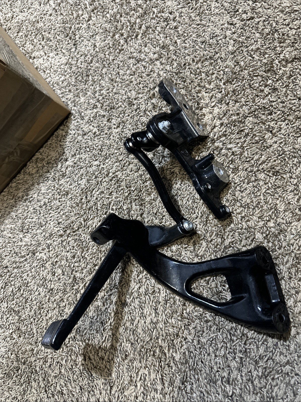 HARLEY 2018 Up M8 Softail STREETBOB FLXR Brake Pedal MID CONTROL Lowrider Right
