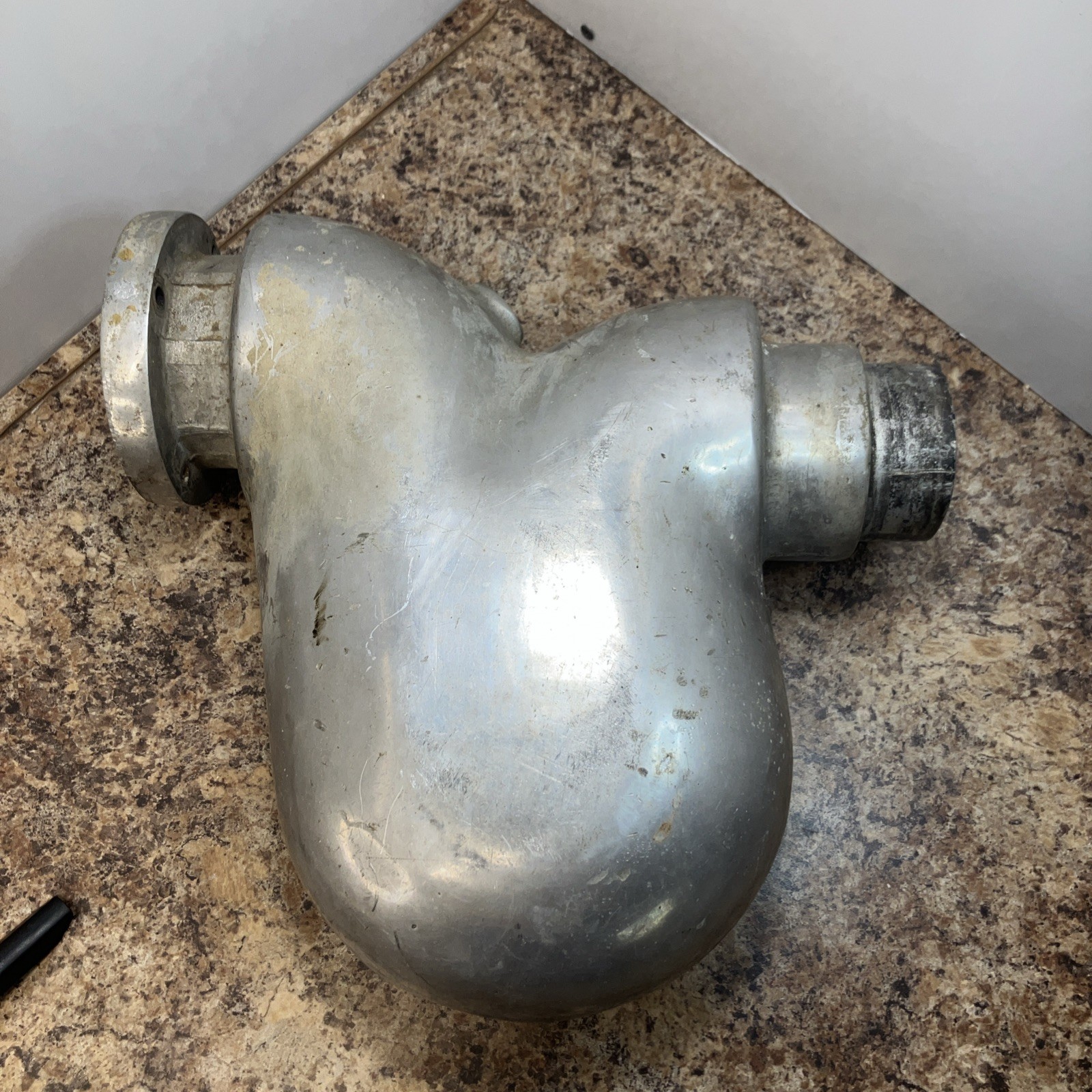 Vintage marine exhaust riser snail Nicson Glenwood Edelbrock, Harmon No Markings Vintage marine exhaust riser snail Nicson Glenwood Edelbrock, Harmon No Markings