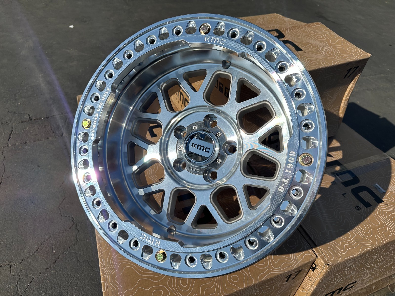 KMC Wheels KM235 GRENADE CRAWL BEADLOCK 17x9 5x5 -38mm Machined KM23579050538N KMC Wheels KM235 GRENADE CRAWL BEADLOCK 17x9 5x5 -38mm Machined KM23579050538N