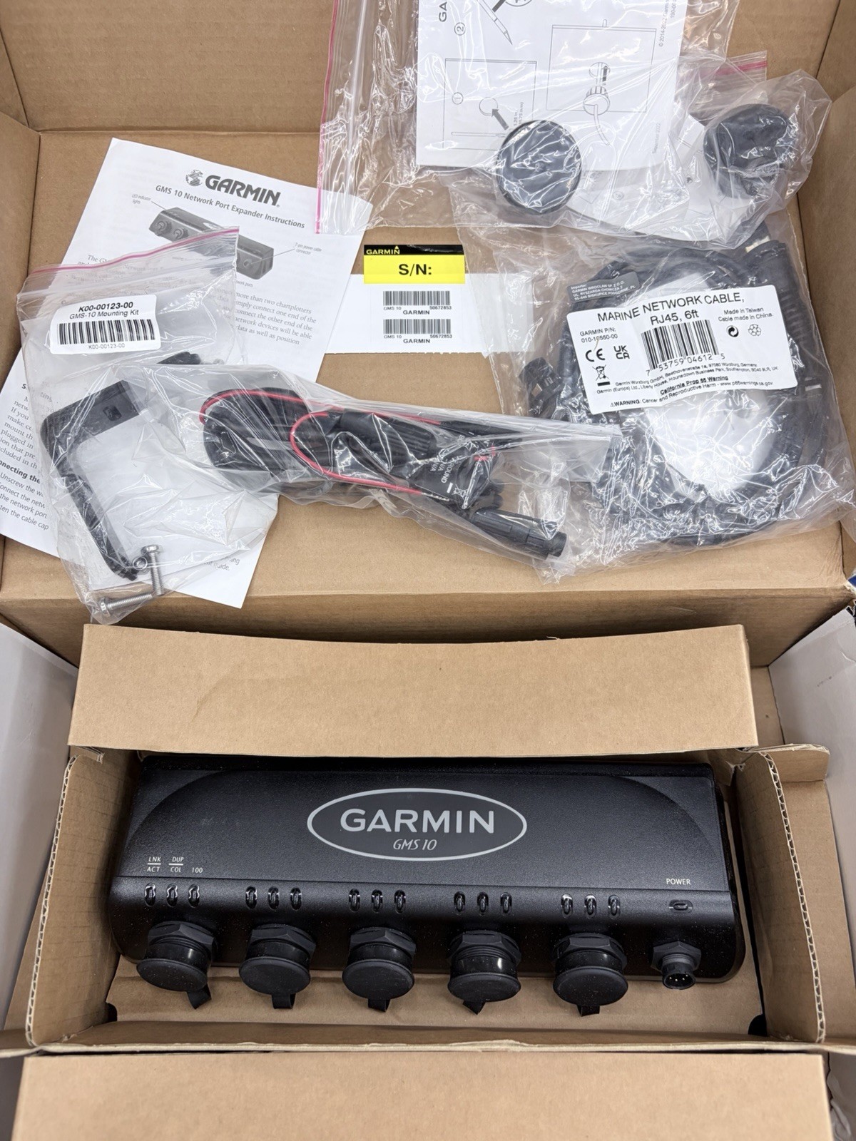 NEW IN BOX OEM Garmin GMS10 Network Expander Switch W/ Cables 010-00351-00 NEW IN BOX OEM Garmin GMS10 Network Expander Switch W/ Cables 010-00351-00