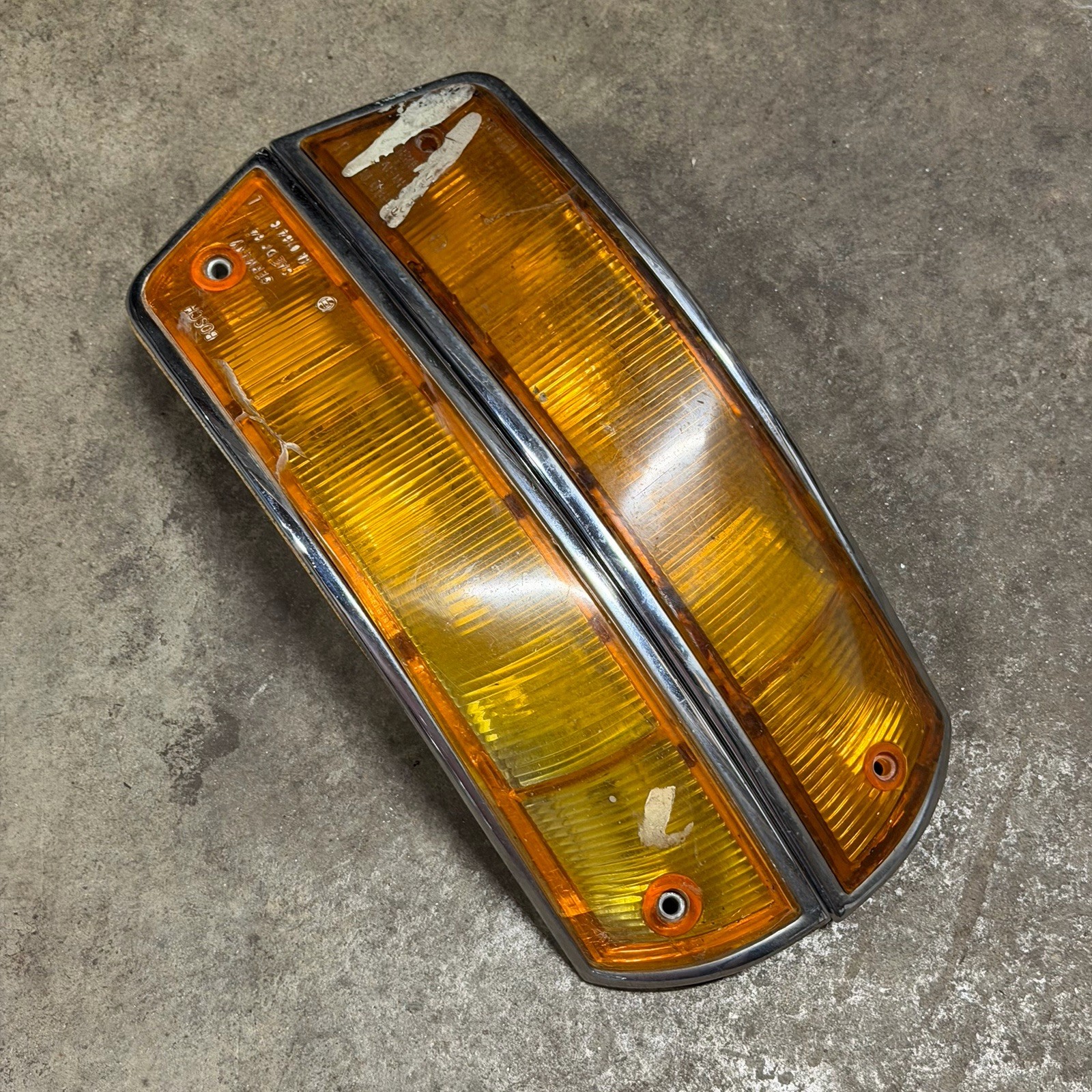 1965-1968 Porsche 911 912 Front Turn Signal Assembly Pair SWB L & R BOSCH 1965-1968 Porsche 911 912 Front Turn Signal Assembly Pair SWB L & R BOSCH