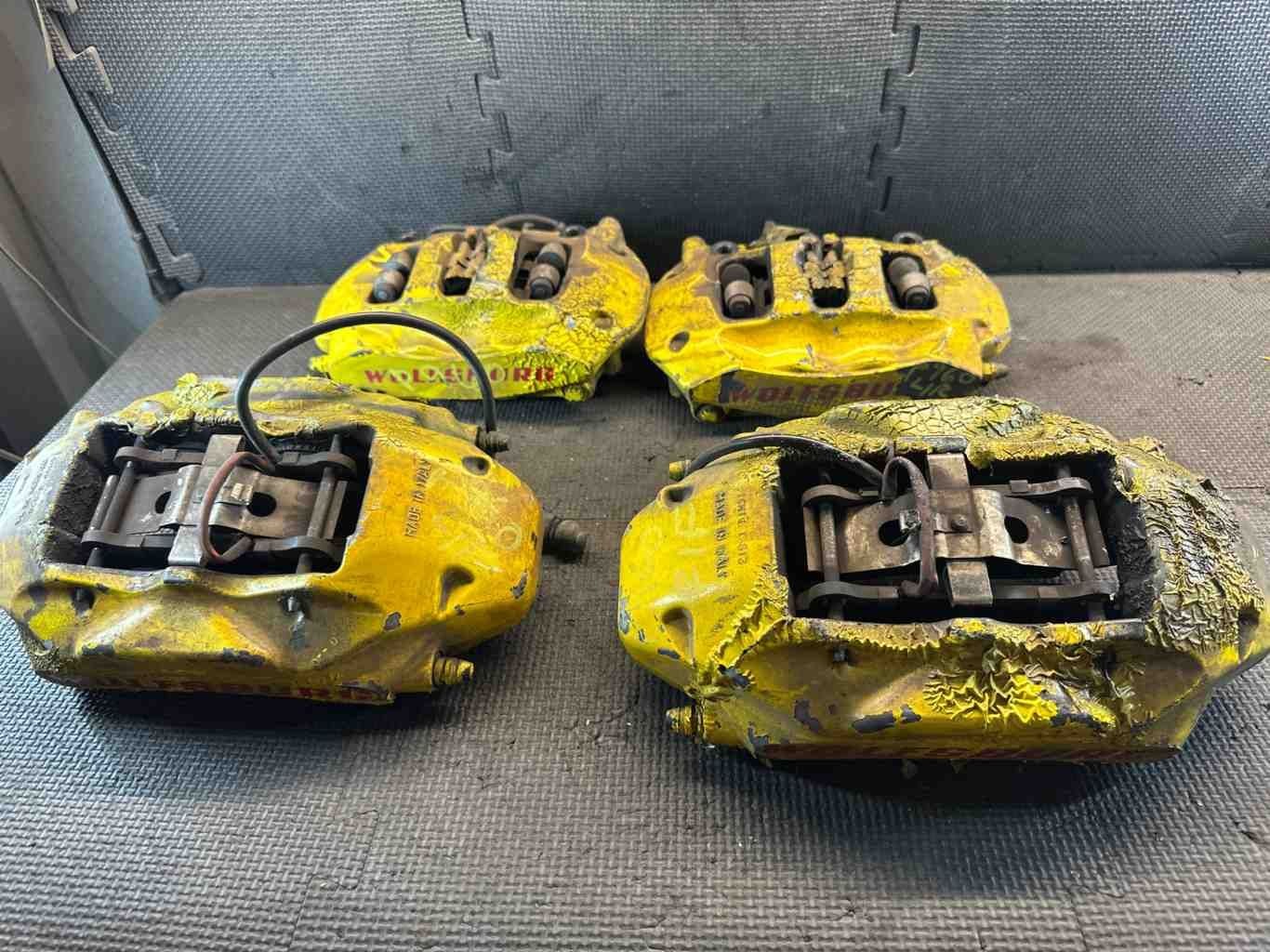 06-17 VW TOUAREG SET OF 4 YELLOW CALIPERS FRONT & REAR LEFT & RIGHT