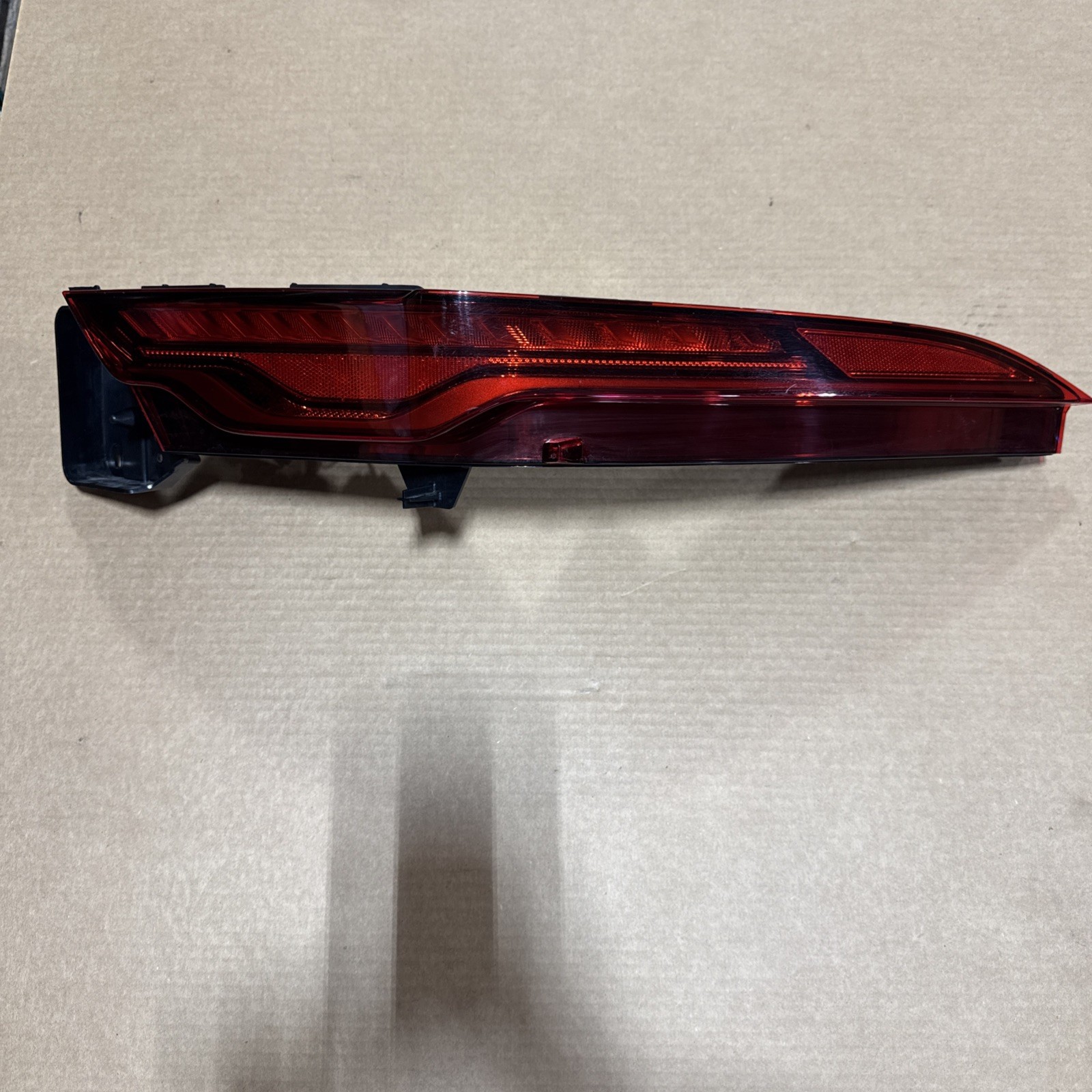 2021 2025 JAGUAR F-TYPE OUTER TAIL LIGHT OEM RH PASSENGER SIDE LED MX53-13404-BD