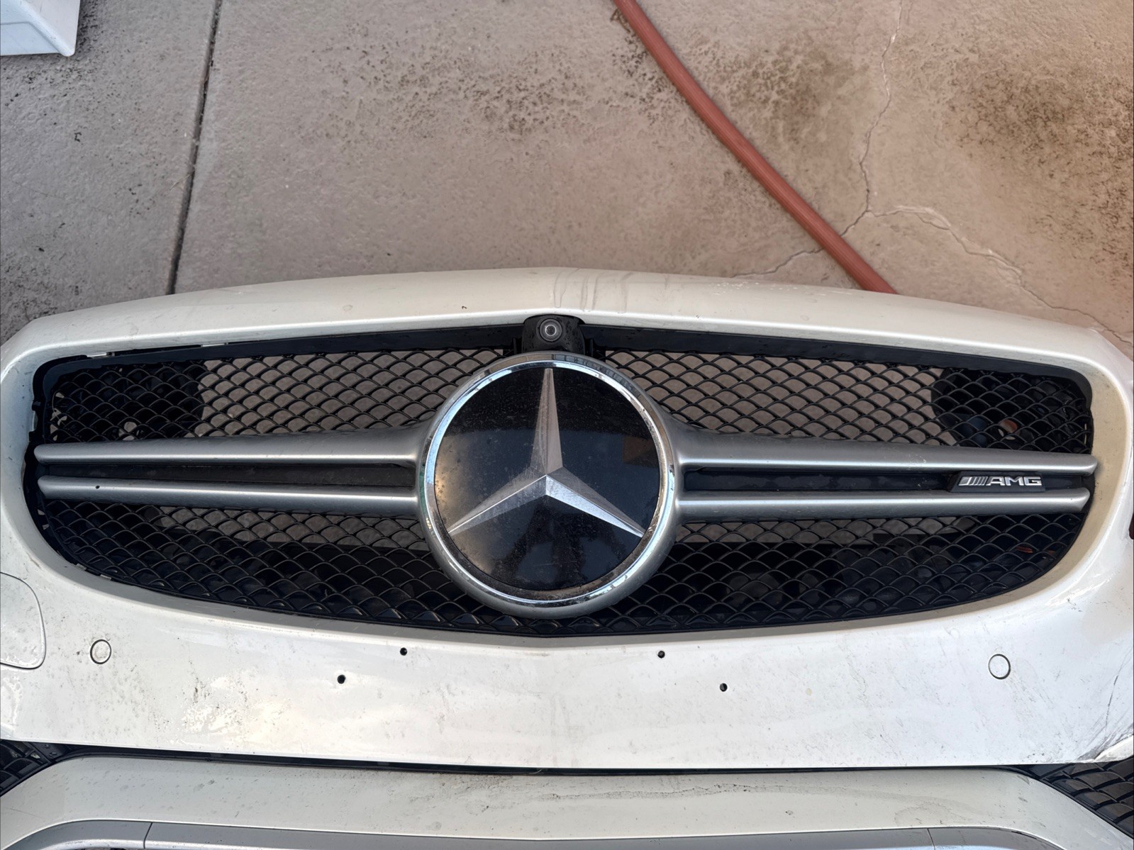 Genuine 15-17 MERCEDES C63 AMG C205 COUPE FRONT BUMPER GRILLE W Camera Complete Genuine 15-17 MERCEDES C63 AMG C205 COUPE FRONT BUMPER GRILLE W Camera Complete