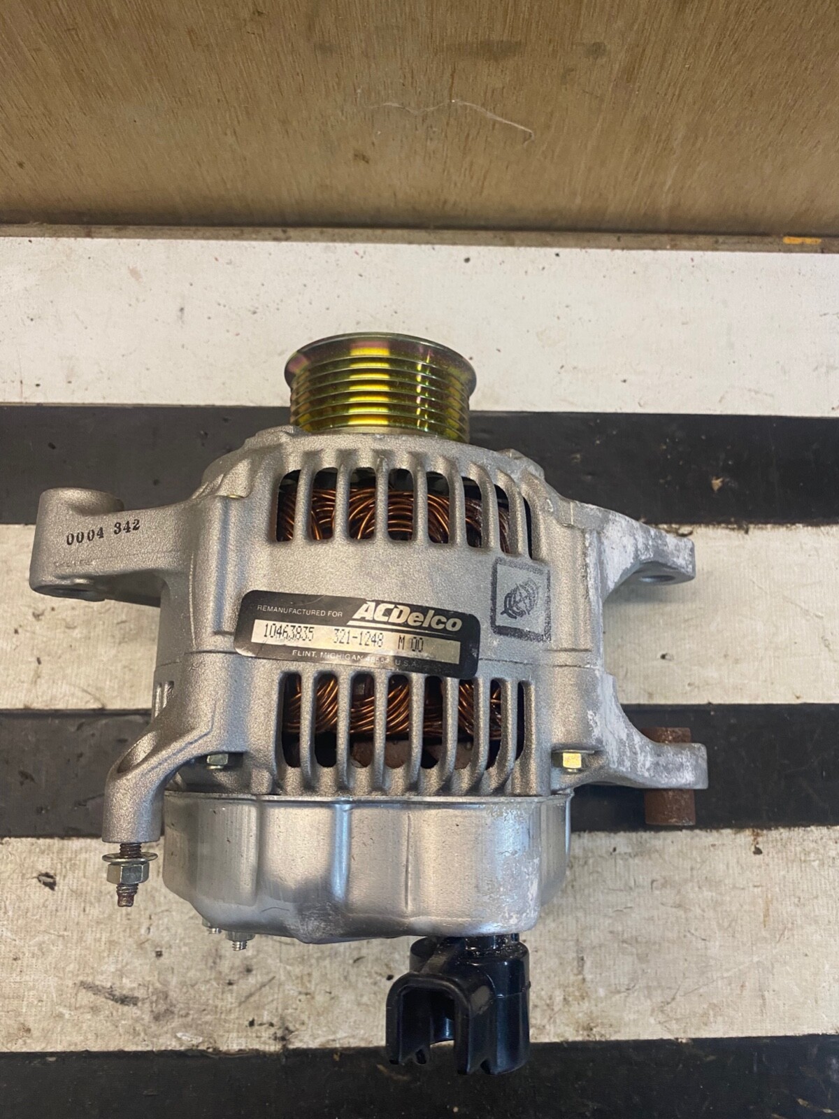 Acdelco  Alternator  NOS OEM 90-98 Dodge Ram Charger 1500 2500 3500 Durango W150