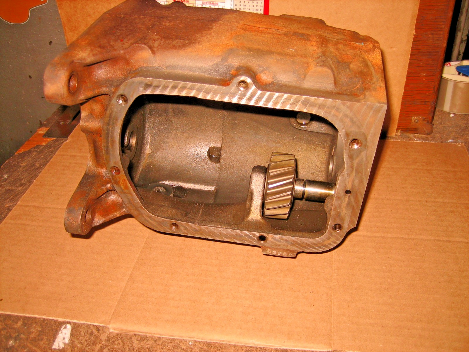 GM Saginaw 3 Speed Manual Transmission Main Case 3925647  66 & Up Chevy