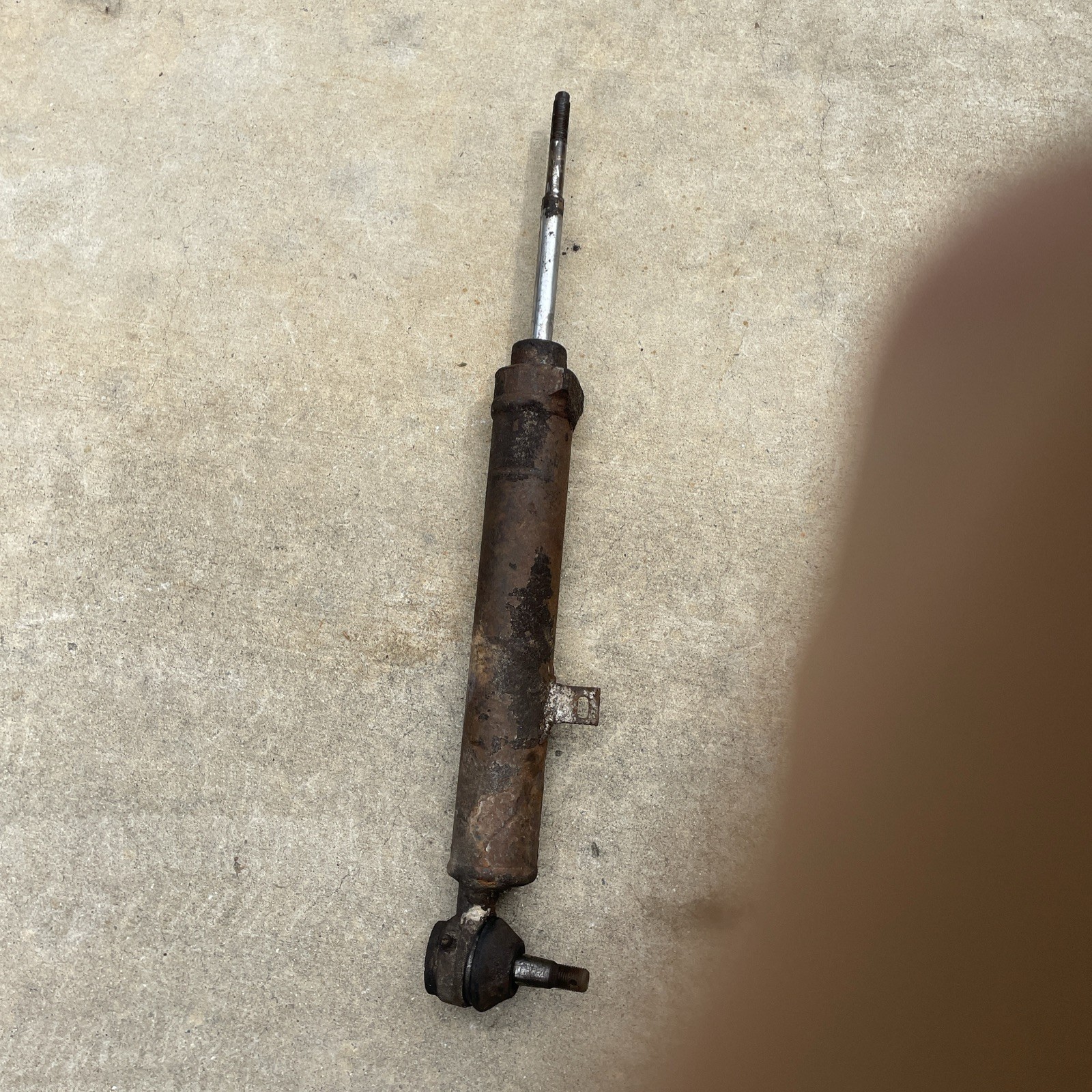 Power Steering Slave Cylinder for1966-1975 F-100,1974-1975F-250It Does Leak