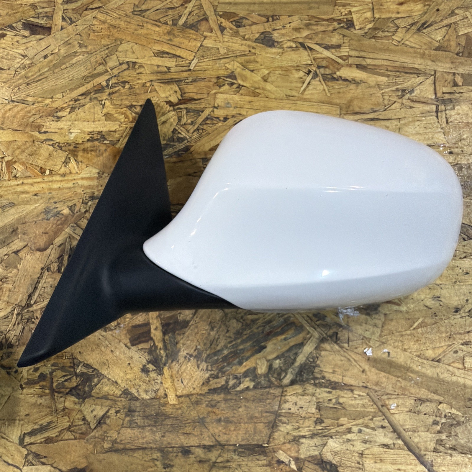 2009-11 BMW E90 SEDAN LCI 335i 328i 3-Pin Driver Left Side Mirror White 300 OEM 2009-11 BMW E90 SEDAN LCI 335i 328i 3-Pin Driver Left Side Mirror White 300 OEM