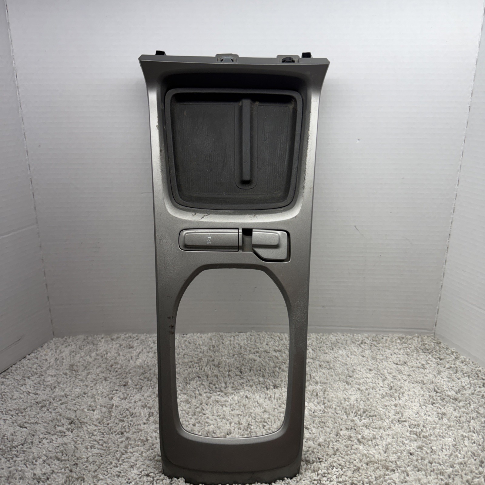 2010-2015 CHEVROLET CAMARO A/T CENTER CONSOLE SHIFTER BEZEL TRIM PANEL OEM USED 2010-2015 CHEVROLET CAMARO A/T CENTER CONSOLE SHIFTER BEZEL TRIM PANEL OEM USED