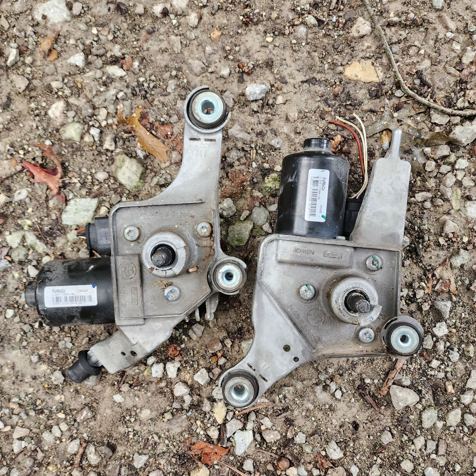 2013-2019 FORD ESCAPE Front Left & Right Windshield wiper motor Assembly, USED