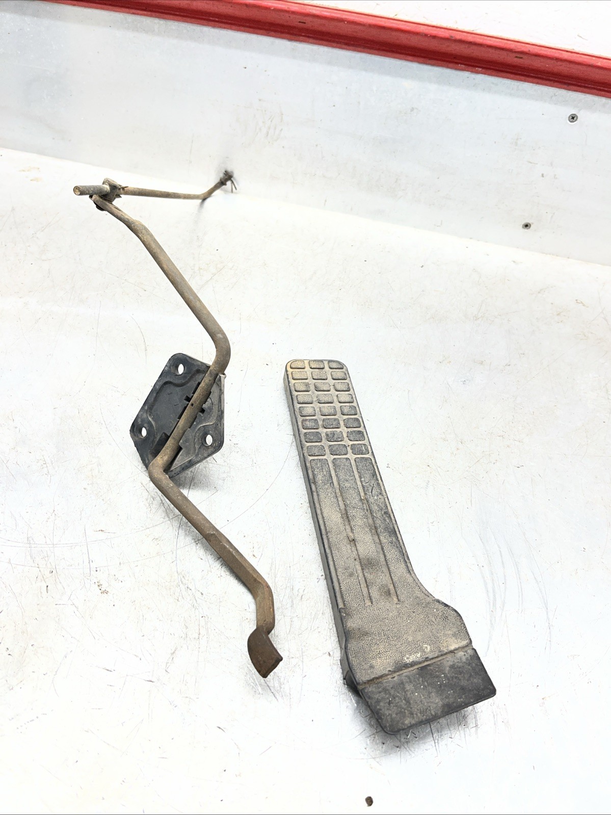 1967 1968 Chevrolet Gmc TRUCK K10 K30 K5 EARLY GAS THROTTLE PEDAL LINKAGE 67 68 1967 1968 Chevrolet Gmc TRUCK K10 K30 K5 EARLY GAS THROTTLE PEDAL LINKAGE 67 68