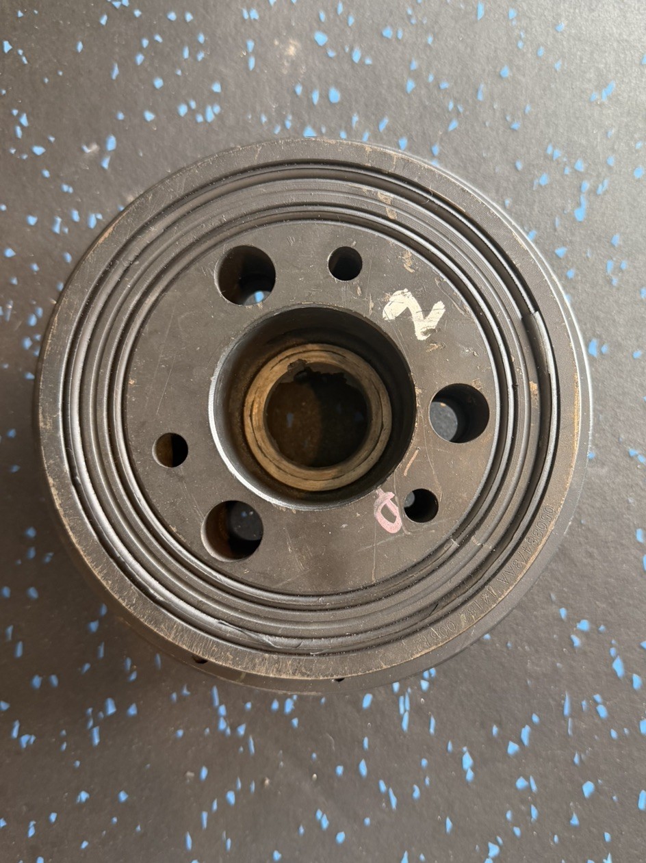12-23 Charger 6.4L Motor Engine Harmonic Balancer Assembly OEM Factory Take off 12-23 Charger 6.4L Motor Engine Harmonic Balancer Assembly OEM Factory Take off