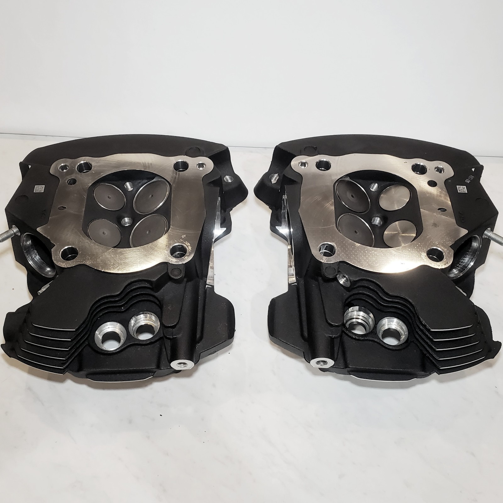 OEM Harley-Davidson 2017-2025 M8 Touring Softail Cylinder Heads Oil Cooled Black