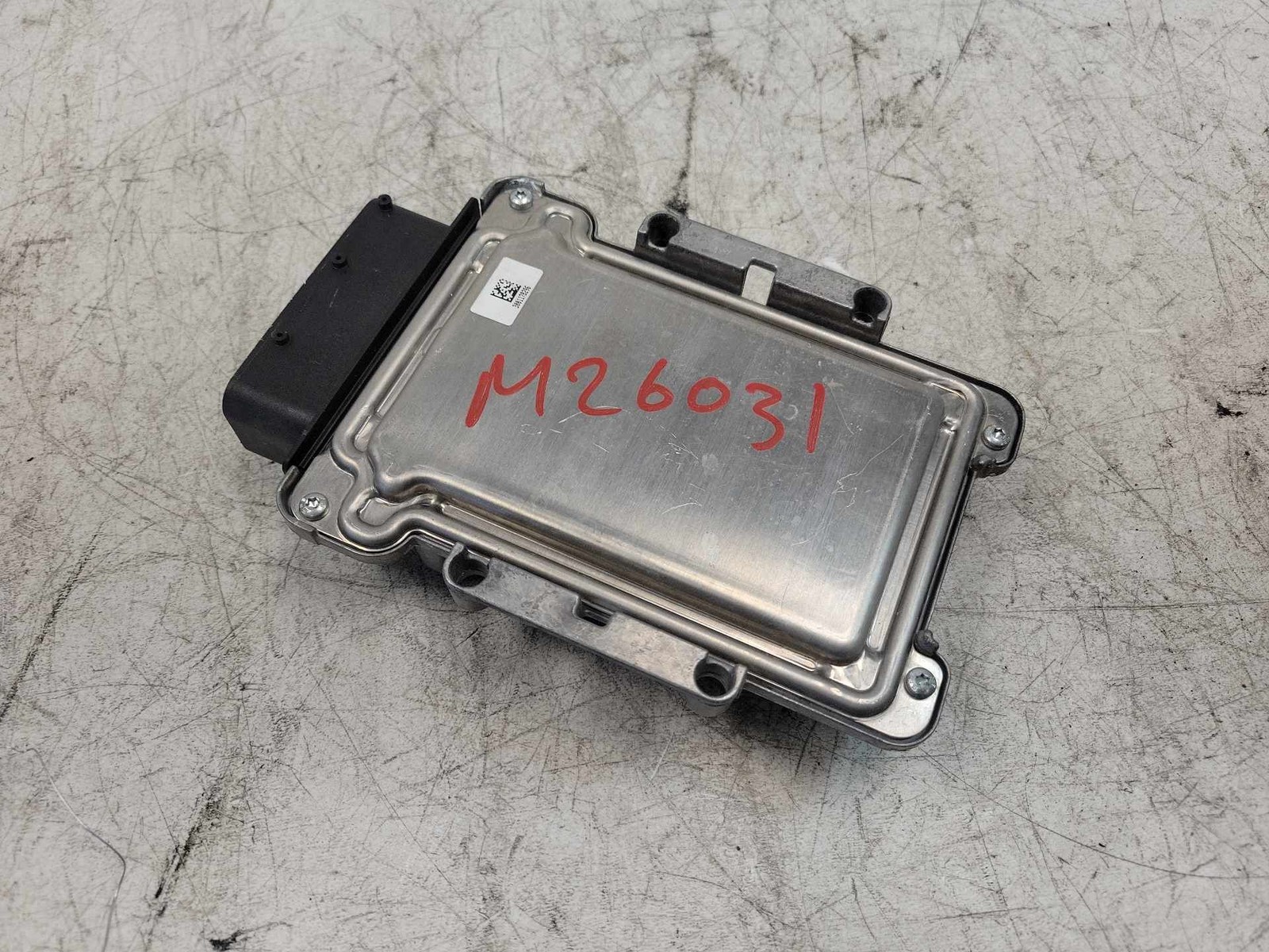 2011 2012 2013 Mercedes-Benz E350 Exhaust Emission Control Unit 642-900-51-01 2011 2012 2013 Mercedes-Benz E350 Exhaust Emission Control Unit 642-900-51-01