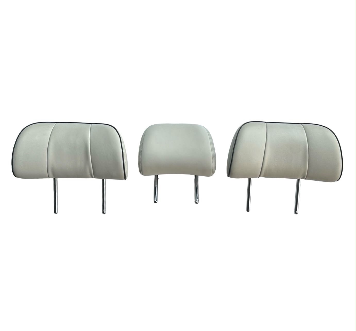 2015-2018 KIA K900 LUXURY  REAR SET OF 3 HEADRESTS WHITE LEATHER  OEM