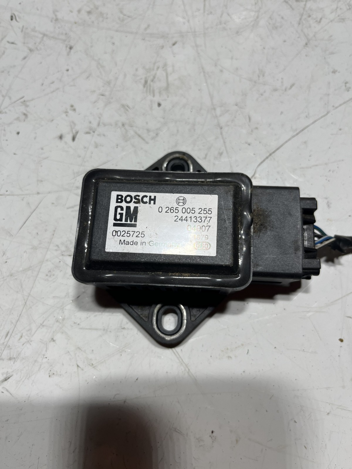 ESP yaw rate sensor lateral acceleration sensor 24413377 Opel Meriva A 2004