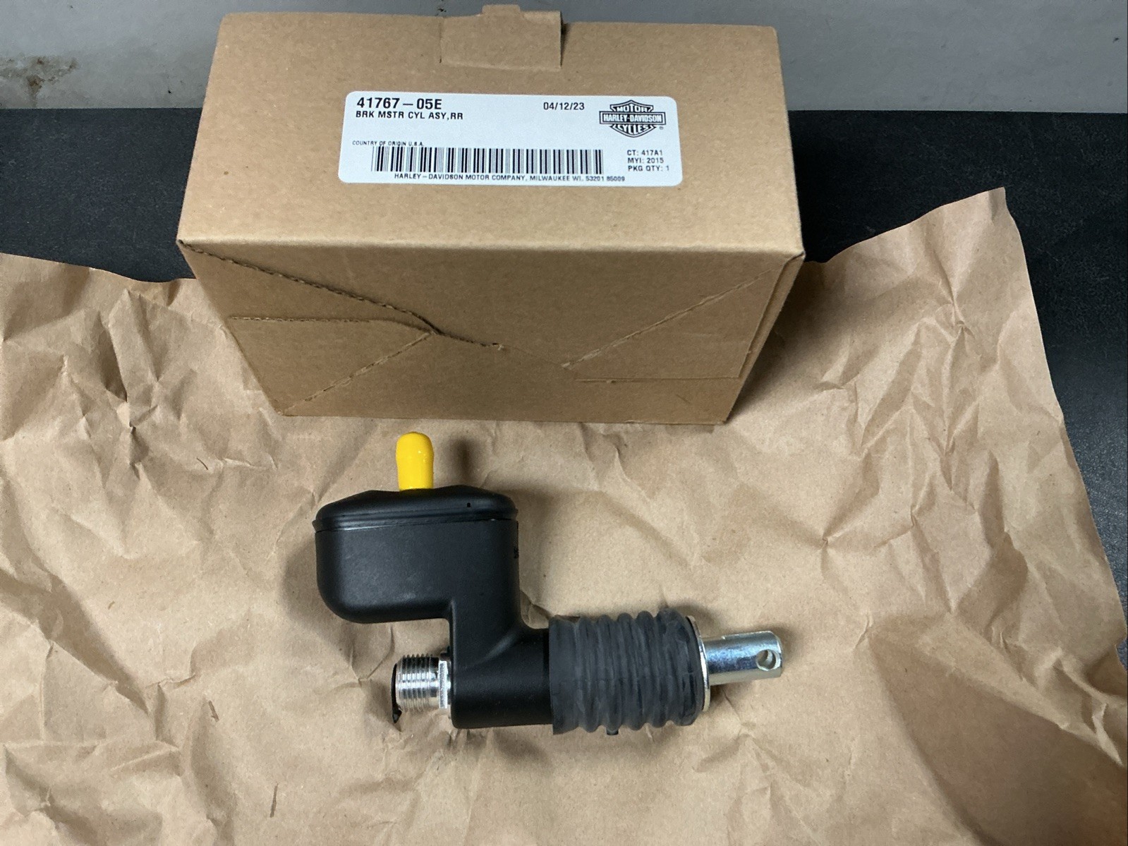 OEM REAR BRAKE MASTER CYLINDER BLACK HARLEY DAVIDSON 00-17 SOFTAIL 99-07 TOURING