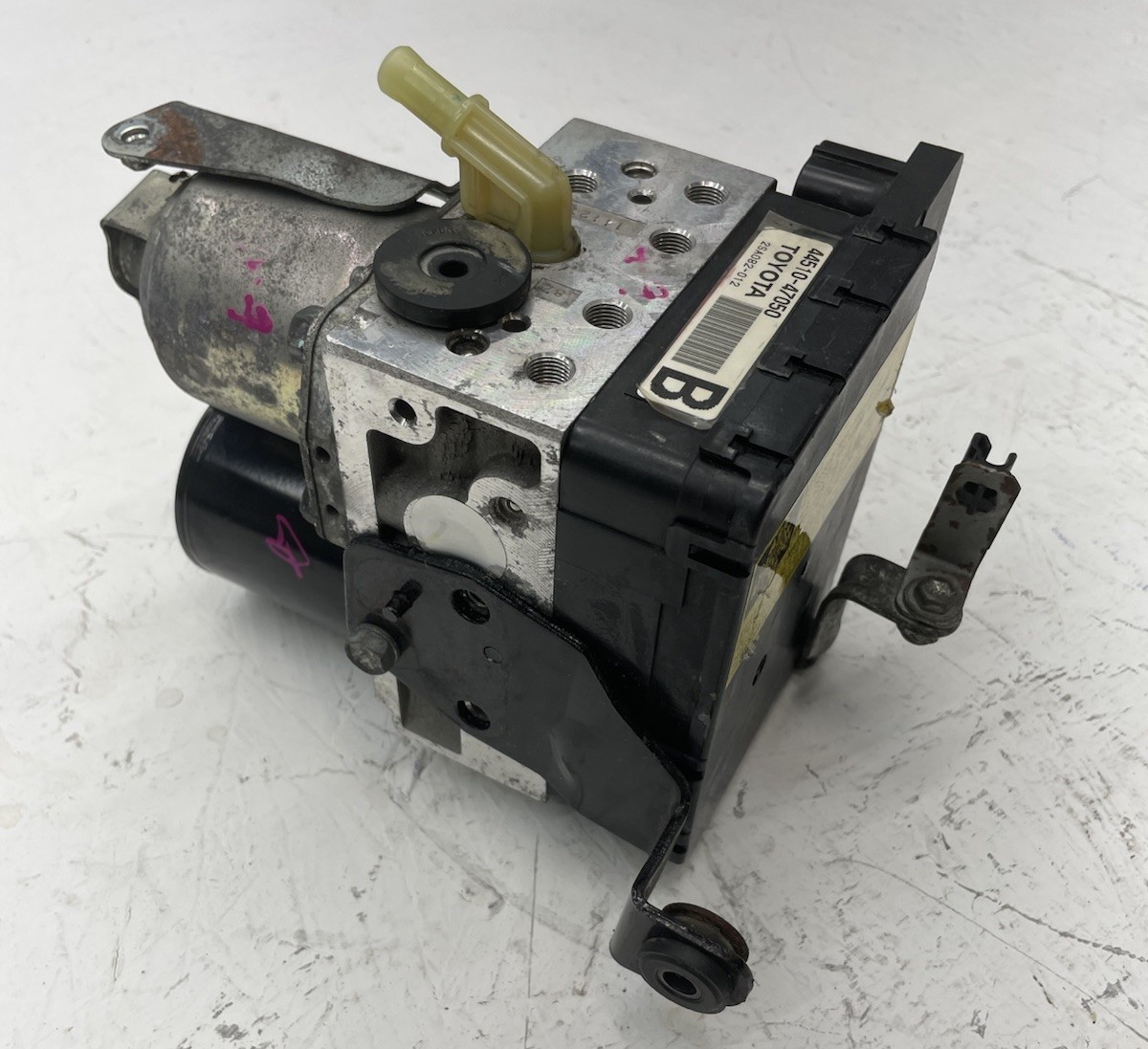 2004 - 2009 Toyota Prius ABS Brake Pump Anti Lock Module OEM 44510-47050 2004 - 2009 Toyota Prius ABS Brake Pump Anti Lock Module OEM 44510-47050