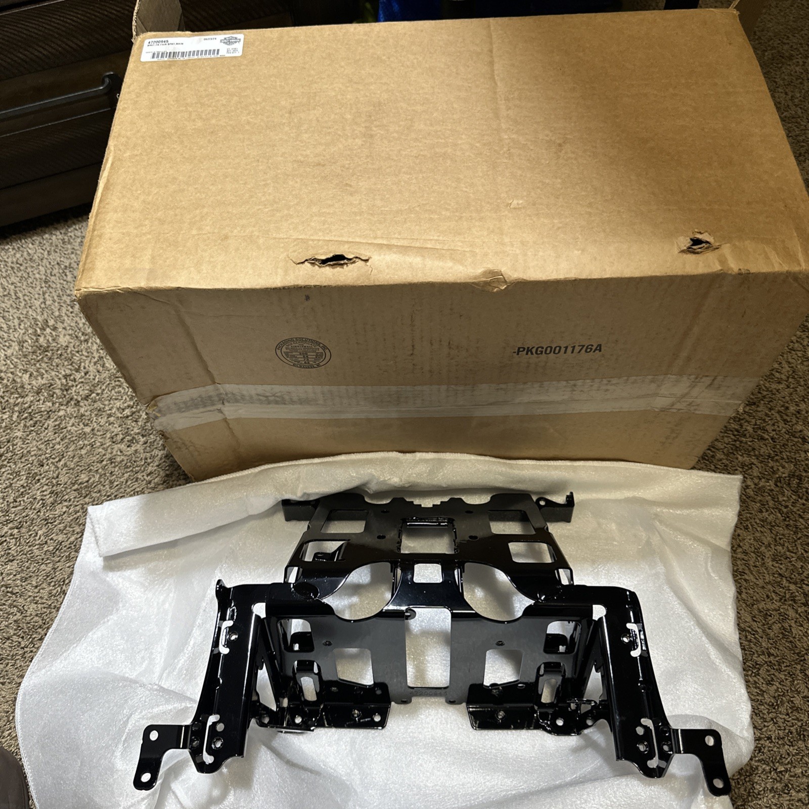 Harley-Davidson 2015-24 Road Glide Inner Fairing Radio Mount Caddy 47200217