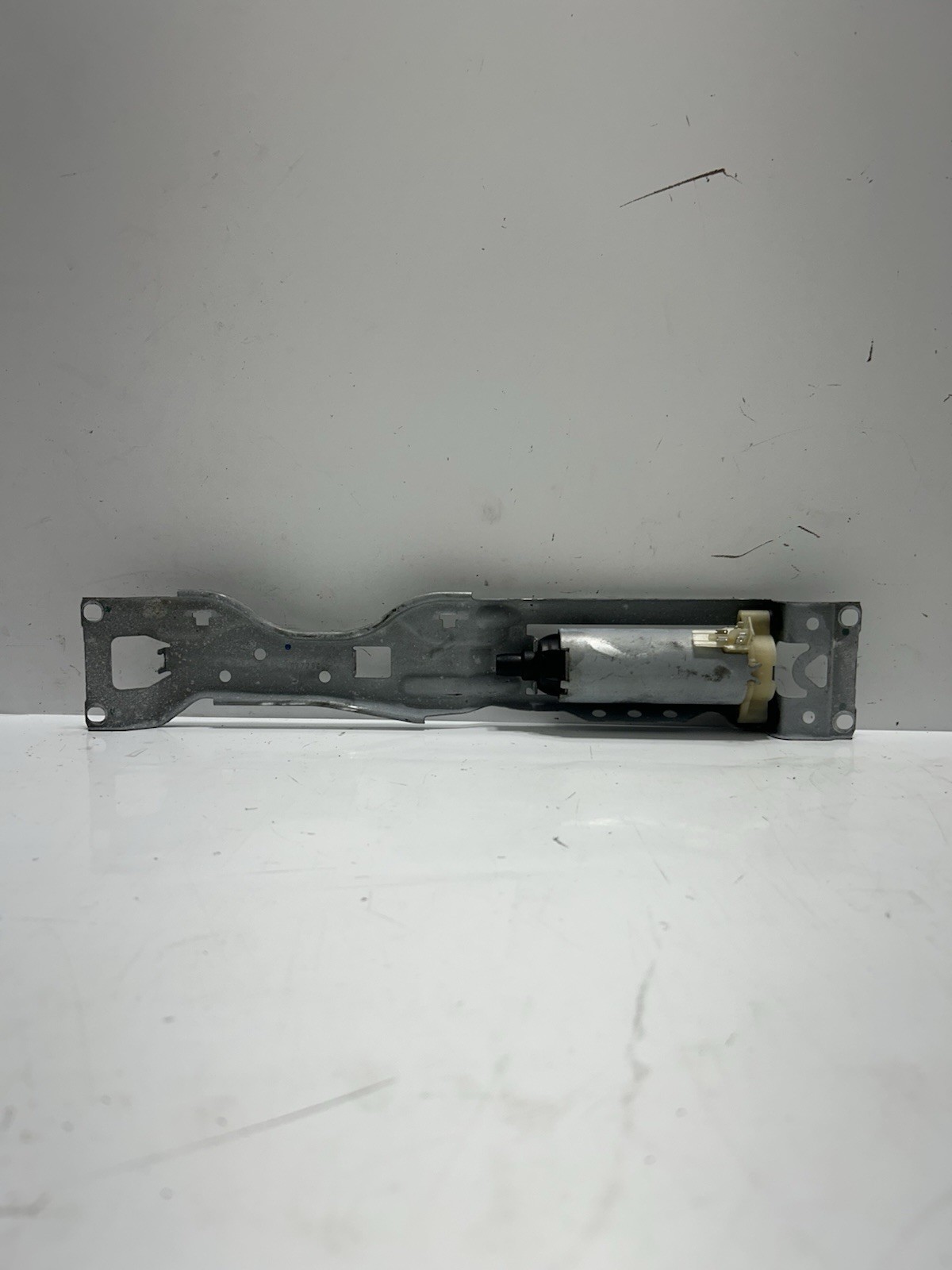 2012-18 MERCEDES E350 FRONT LEFT SEAT ADJUSTMENT MOTOR OEM 0130002623