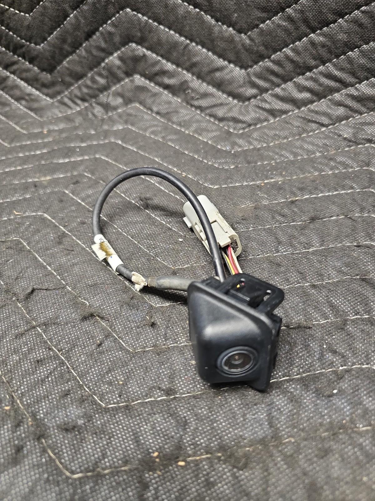 GENUINE OEM 2014-2020 CHEVROLET IMPALA REAR PARKING AID CAMERA 22740367 USED