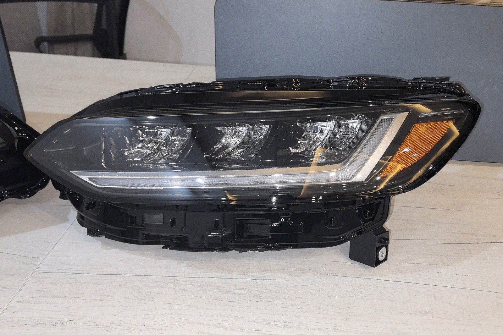 Left / Right Side Headllight Assembly for Honda HR-V 2023-2024-2025 LED DRL Lamp Left / Right Side Headllight Assembly for Honda HR-V 2023-2024-2025 LED DRL Lamp