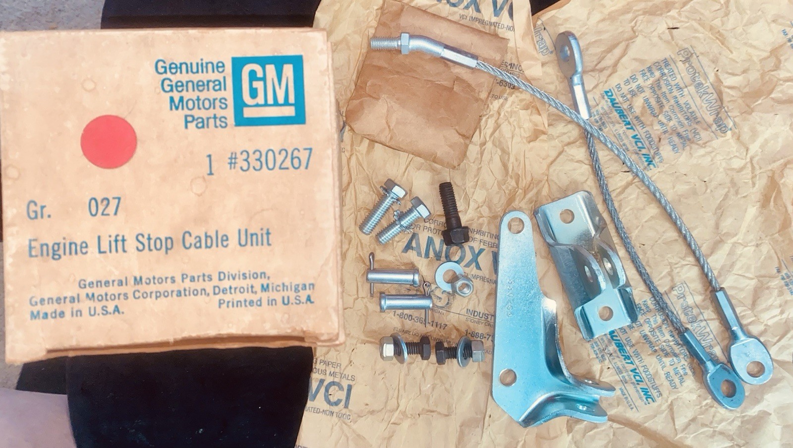 1965-1967 Chevy II Nova 283-327 330267 NOS Engine Stop Lift Kit , Complete 1965-1967 Chevy II Nova 283-327 330267 NOS Engine Stop Lift Kit , Complete