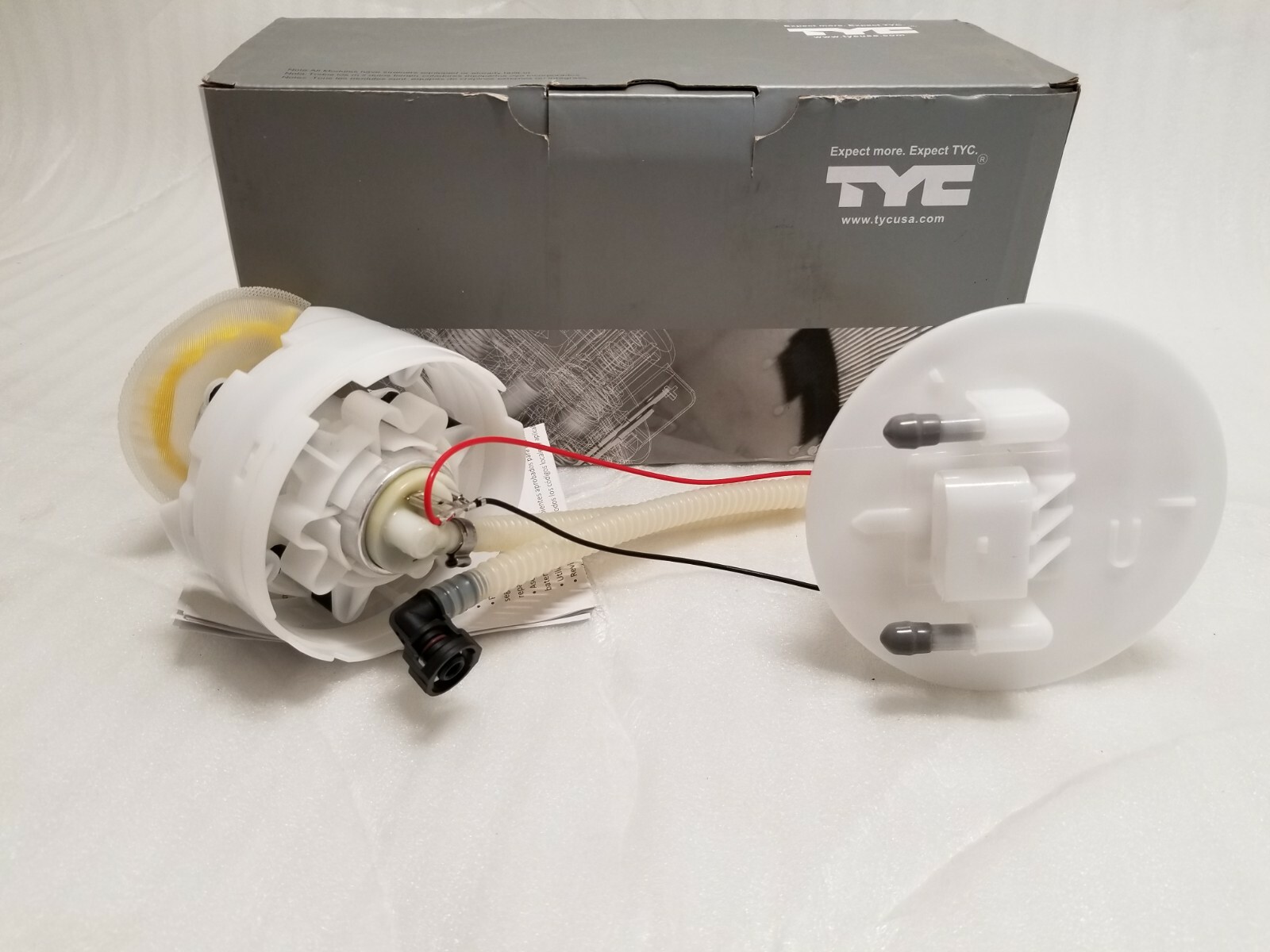 Brand New TYC Fuel Pump Fits Audi A6 Volkswagen Passat 150245