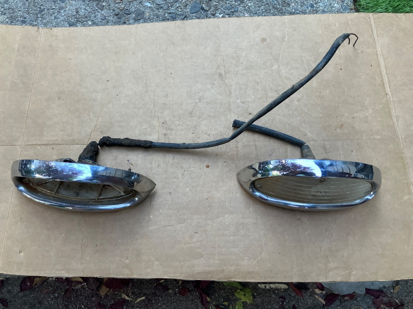 1955 Chevy Belair Nomad Delray 210 150 Park Light Housings Pr OEM Nice 1955 Chevy Belair Nomad Delray 210 150 Park Light Housings Pr OEM Nice